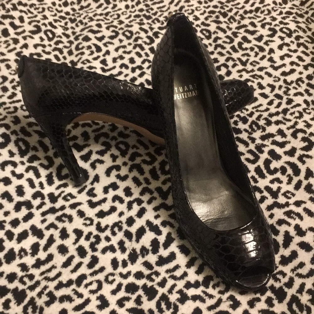 Stuart Weitzman NARROW croc peep toe heels